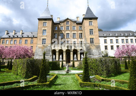 Schöne Gärten von Ansembourg Schloss im Tal der Sieben Schlösser in Luxemburg. Stockfoto