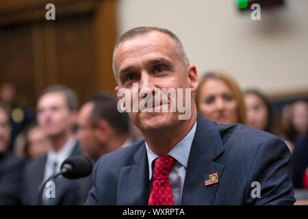 Ehemalige Campaign Manager der Vereinigten Staaten Präsident Donald Trump 2016 Kampagne Corey Lewandowski bezeugt vor den Vereinigten Staaten Haus der Ausschuss der Ständigen Vertreter auf die Justiz auf dem Capitol Hill in Washington, DC, USA am 17. September 2019. Credit: Stefani Reynolds/CNP/MediaPunch Stockfoto
