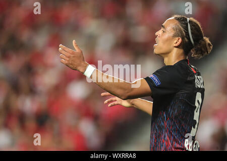 Lissabon, Portugal. 17 Sep, 2019. Fussball: Champions League, Benfica Lissabon - RB Leipzig, Gruppenphase, Gruppe G, 1.Spieltag im Estadio da Luz. Yussuf Poulsen Leipzig gestikuliert enttäuscht. Kredite: Jan Woitas/dpa-Zentralbild/dpa/Alamy leben Nachrichten Stockfoto