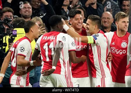 Amsterdam, Niederlande. 17. September 2019. 17-09-2019 FUSSBALL: CHAMPIONS LEAGUE: AJAX-LILLE: Amsterdam Edson Alvarez (Ajax) Ergebnisse 2-0 für Ajax während der UEFA Champions League 2019-20 Gruppe H Spiel zwischen Ajax-Lille am 17. September 2019 in Amsterdam, Niederlande. Credit: Sander Chamid/SCS/LBA/Alamy leben Nachrichten Stockfoto