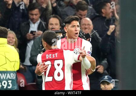 Amsterdam, Niederlande. 17. September 2019. 17-09-2019 FUSSBALL: CHAMPIONS LEAGUE: AJAX-LILLE: Amsterdam Edson Alvarez (Ajax) Ergebnisse 2-0 für Ajax während der UEFA Champions League 2019-20 Gruppe H Spiel zwischen Ajax-Lille am 17. September 2019 in Amsterdam, Niederlande. Credit: Sander Chamid/SCS/LBA/Alamy leben Nachrichten Stockfoto