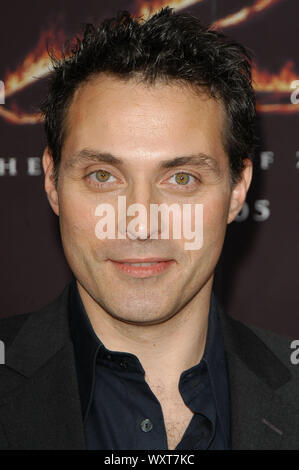 Rufus Sewell bei der Premiere von Columbia Pictures'' Die Legende des Zorro" im Orpheum Theater in der Innenstadt von Los Angeles, CA. Die Veranstaltung fand am Sonntag, den 16. Oktober 2005 statt. Foto von: SBM/PictureLux-Datei Referenz Nr. 33864-3802 SBMPLX Stockfoto