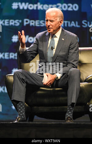 Der ehemalige Vizepräsident Joe Biden und Präsidentschaftskandidat spricht an der AFL-CIO Gipfel des Präsidenten an der Philadelphia Convention Center in Philadelphia, Pennsylvania, USA Credit: Don Mennig/Alamy leben Nachrichten Stockfoto