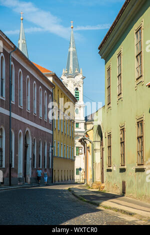 ESZTERGOM, Ungarn - 20. AUGUST 2019: Peter Pazmeny Straße Stockfoto