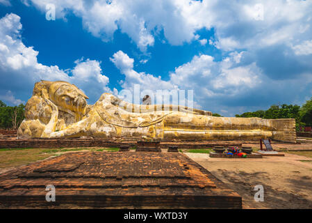 Phra (Mittag, liegenden Buddha) Wat Lokayasutharam, Ayutthaya, Thailand Stockfoto