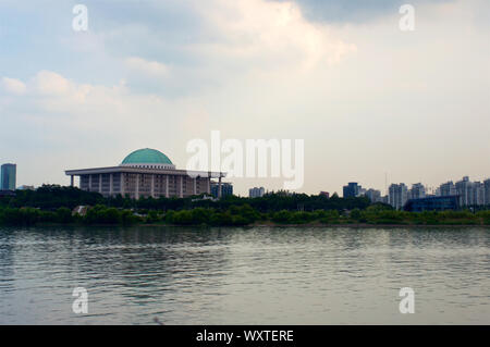 Nationalversammlung am Abend in Seoul, Südkorea Stockfoto