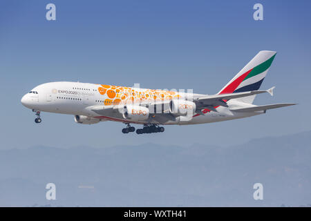 Los Angeles, Kalifornien - 14. April 2019: Emirates Airbus A380-800 Flugzeug am Los Angeles International Airport (LAX) in den Vereinigten Staaten. Stockfoto