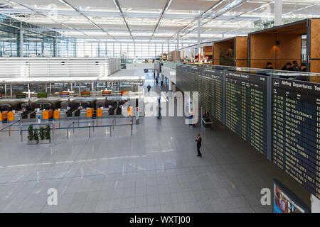 München, Deutschland - 14. Februar 2019: Lufthansa Terminal 2 am Flughafen München (MUC) in Deutschland. Stockfoto