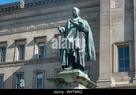 William Rathbone Statue in St. John's Gärten in Liverpool Stockfoto