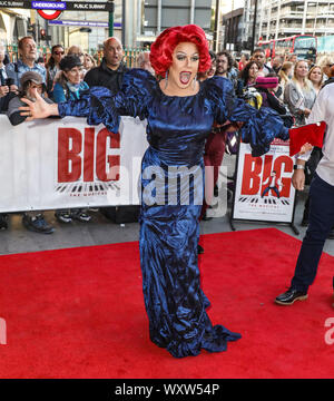 London, Großbritannien. 17 Sep, 2019. La Voix Teilnahme an der Drücken sie Nacht für Groß das Musical im Dominion Theatre in London. Credit: SOPA Images Limited/Alamy leben Nachrichten Stockfoto