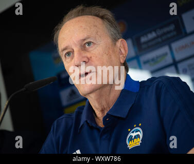 Berlin, Deutschland. 18 Sep, 2019. Basketball: Bundesliga, Saison kick-off-Pk Alba Berlin, Aito Garcia Reneses, Trainer von Alba Berlin, auf der Pressekonferenz der Credit: Tom Weller/dpa/Alamy leben Nachrichten Stockfoto