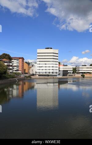 Norrköping, Schweden - 25. AUGUST 2018: Moderne Architektur in Norrköping, Schweden. Norrköping ist Schwedens 8. grösste Gemeinde mit einer Bevölkerung von 13. Stockfoto