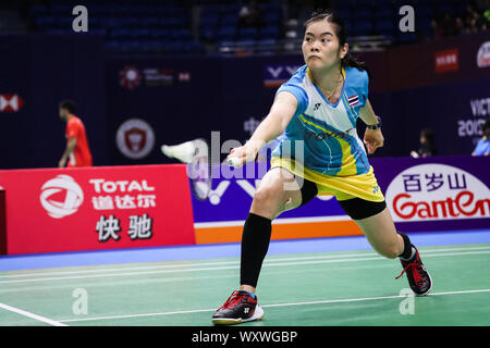 Thai professionelle Badminton Spieler Busanan Ongbamrungphan konkurriert gegen indische professionelle Badminton Spieler Saina Nehwal an der ersten Runde der Frauen single von VICTOR China Open 2019, in Changzhou, Provinz Jiangsu, China, 18. September 2019. Thai professionelle Badminton Spieler Busanan Ongbamrungphan besiegte indische professionelle Badmintonspieler Saina Nehwal mit 2-0 in der ersten Runde von Frauen single von VICTOR China Open 2019, in Changzhou, Provinz Jiangsu, China, 18. September 2019. Stockfoto