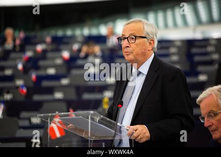 18. September 2019, France (Frankreich), Straßburg: Der Präsident der Europäischen Kommission, Jean-Claude Juncker, wird an der Plenarsitzung des Europäischen Parlaments. Während der Sitzung der EU-Parlament, die Abgeordneten debattieren die Brexit. Der Präsident der EU-Kommission, Jean-Claude Juncker will über sein Treffen mit dem britischen Premierminister Boris Johnson zu informieren. Eine Auflösung ist auch, die zur Abstimmung gestellt werden. Foto: Philipp von Ditfurth/dpa Stockfoto