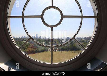 Blick von der Caledonian Clock Tower, in den Park, wo in der Vergangenheit die großen Tier Markt in den 1800er Jahren, in Islington, London, UK Stockfoto