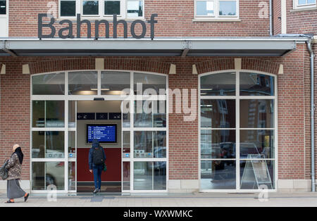 Bad Bentheim, Deutschland. 18 Sep, 2019. Blick auf den Bahnhof von Bad Bentheim. Der Bahnhof hat Deutschlands Bahnhof des Jahres 2019 gewählt worden durch eine Jury der Eisenbahn Lobby verband Allianz pro Schiene. Credit: Friso Gentsch/dpa/Alamy leben Nachrichten Stockfoto