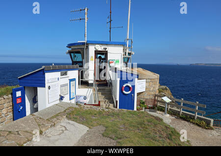 Golva Borthia, der St Ives Watch Station der Nationalen Coastwatch Institution Stockfoto