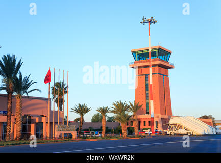 Ouarzazate, Marokko - Feb 28, 2016: Flughafen Ouarzazate. Ouarzazate Spitznamen die Tür der Wüste, ist eine Stadt und Hauptstadt der Provinz Ouarzazate in D Stockfoto