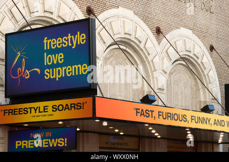 "Freestyle Liebe Supreme' Festzelt am Stand Theater, Broadway, Times Square, New York Stockfoto