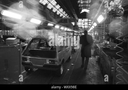 Mailand (Italien), 1975, Montagelinien stoppte in der innocenti Leyland Auto werkseitig bei Lambrate, durch Arbeitnehmer für Protest gegen Entlassungen besetzten Stockfoto