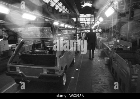 Mailand (Italien), 1975, Montagelinien stoppte in der innocenti Leyland Auto werkseitig bei Lambrate, durch Arbeitnehmer für Protest gegen Entlassungen besetzten Stockfoto