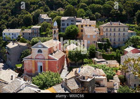 Nonza Bergdorf und l'église Santa-Giulia im Departement Haute-Corse Cap Corse im Norden Korsika Frankreich. Stockfoto