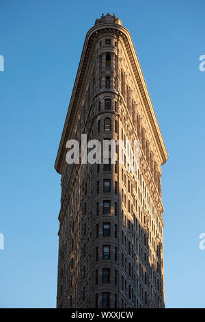 Das Flatiron Building, Renaissance Stil, bei 175 Fifth Avenue im Flatiron District von Manhattan, New York City. Die ehemals Fuller Gebäude Stockfoto