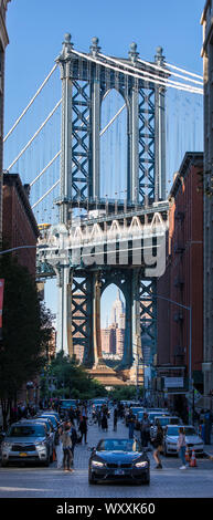 Manhattan Bridge gesehen von DUMBO (Down Under Manhattan Bridge Überführung) Brooklyn, New York City Stockfoto