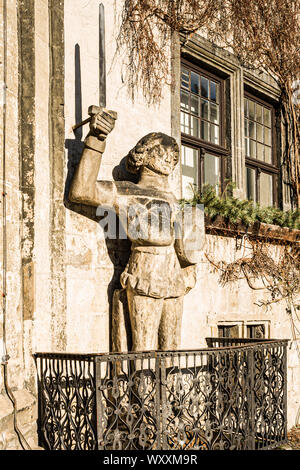 Statue des Roland vor dem Rathaus. Quedlinburg, Deutschland. Stockfoto