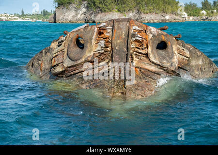 Untergang der HMS Vixen in Bermuda Gewässer mit der Bug noch auf der Oberfläche Stockfoto