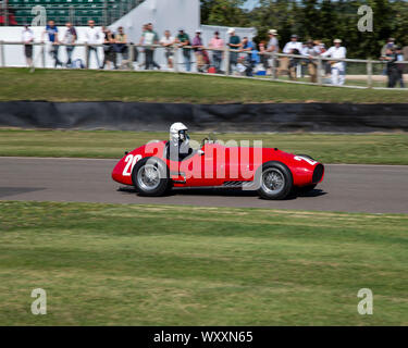 Alexander Van der Lof fährt einen 1950er Ferrari 340 Am 2019 Goodwood Revival Stockfoto