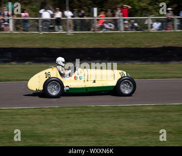 Italien 1936 Maserati 6 CM einsitzigen Rennwagen am 2019 Goodwood Revival Meeting Stockfoto