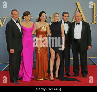 Hugh Bonneville Elizabeth Mcgovern Michelle Dockery Laura Carmichael Allen Leech Julian Fellowes Downton Abtei Film Welt Premier Stockfoto