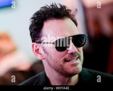 Hamburg, Deutschland. 18 Sep, 2019. Matt Dillon, US-amerikanische Schauspieler, kommt an der TUI Operettenhaus mit Sonnenbrille am Anfang des Reeperbahn Festivals. Quelle: Axel Heimken/dpa/Alamy leben Nachrichten Stockfoto