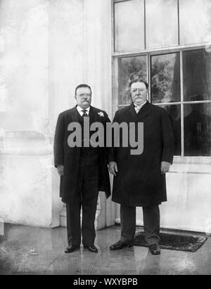 Präsident Theodore Roosevelt mit designierte Präsident William Howard Taft am Weißen Haus vor dem Regierungsantritt, Washington, D.C., USA, Harris & Ewing,, 4. März 1909 Stockfoto