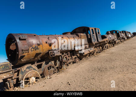 Cementerio de Trenes, Eisenbahnfriedhof, Uyuni, südliches Altiplano, Departement Potosí, Bolivien, Lateinamerika Stockfoto