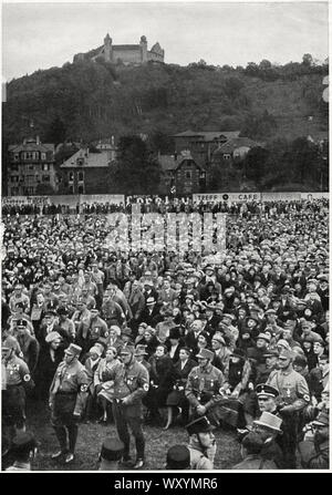 "Deutschland erwacht", Kundgebung zum zehnten Jahrestag von Adolf Hitlers Sieg der Nazis 1922 gegen die Marxisten auf Deutschen Tag in Coburg, Deutschland, 1932 Stockfoto