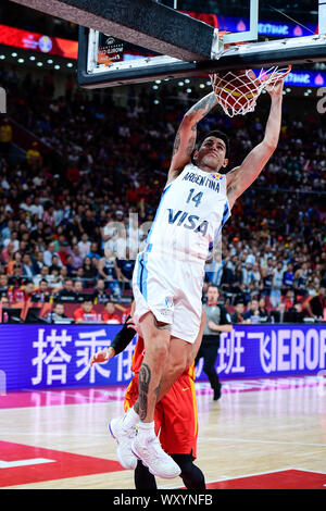 Gabriel Deck (Argentinien) gegen Spanien. FIBA Basketball Wm China 2019, Finale Stockfoto