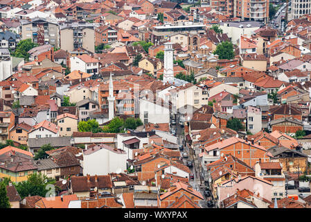 Prizren, Kosovo - Juli 29., 2019. Detail der Häuser von Zentrum Stockfoto