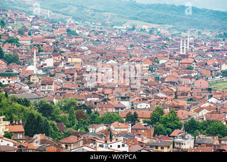 Luftaufnahme auf Ex-Hauptstadt Prizren im Kosovo Stockfoto