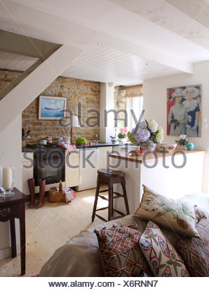 Gemauerter Ofen in einer Sommerküche. Für das Kochen Grillplatz