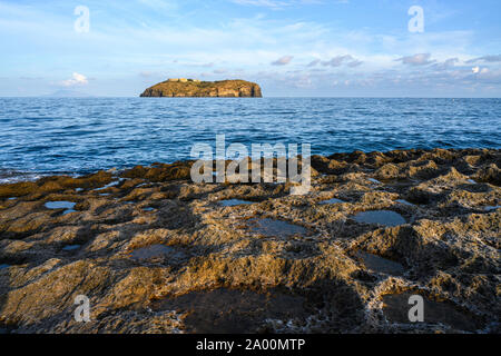 Amanecer San Esteban, vista desde la isla de Ventotene. Lacio Italia Foto de stock