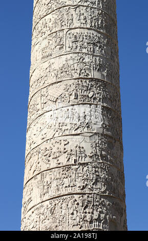 La Columna de Trajano, Roma - Italia: el emperador Trajano, monumento a la Guerra de Dacia. Foto de stock