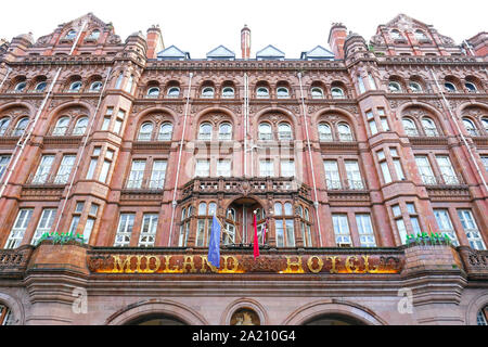 Manchester, Reino Unido, el exterior del Hotel Midland junto Peter Street en el centro de la ciudad en septiembre de 2019 Foto de stock