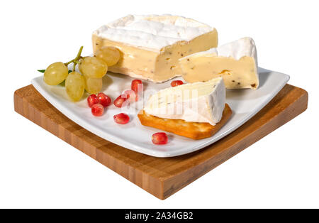 El camembert o el queso Brie con trufa Foto de stock