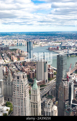 Tla vistas desde el Observatorio Mundial sobre uno del World Trade Center, Nueva York, EE.UU.