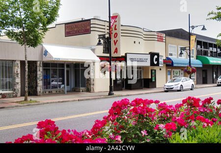 Surrey, Canadá - 9 de junio, 2019: 176 Street. Vista de Clova teatro que han sido utilizados como ubicación del rodaje de 'garra' en el Show de TV 'Smallville' Foto de stock