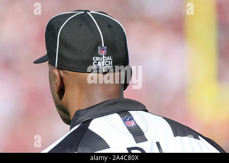 Eric Dane dejando tienda Barneys New York en Beverly Hills, vistiendo un  sombrero de los 49ers de San Francisco, Los Angeles, California - 21.12.11  Fotografía de stock - Alamy