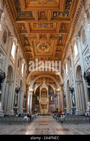 Italia, Roma, basílica de San Giovanni en Laterano Foto de stock