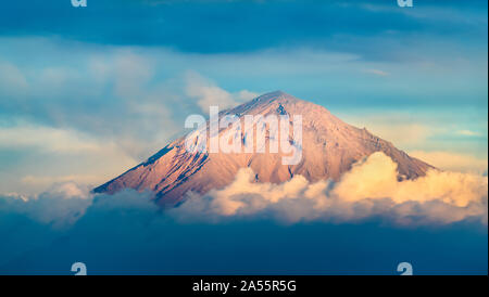 Volcán Popocatepetl en México